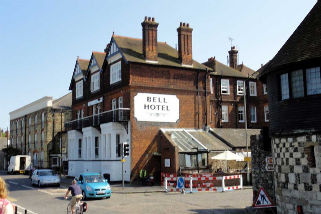 The Bell Hotel is a centrally-located hotel that offers considerably more character than the average hotel. (Photo: Helmut Zozmann [CC BY-SA 2.0])