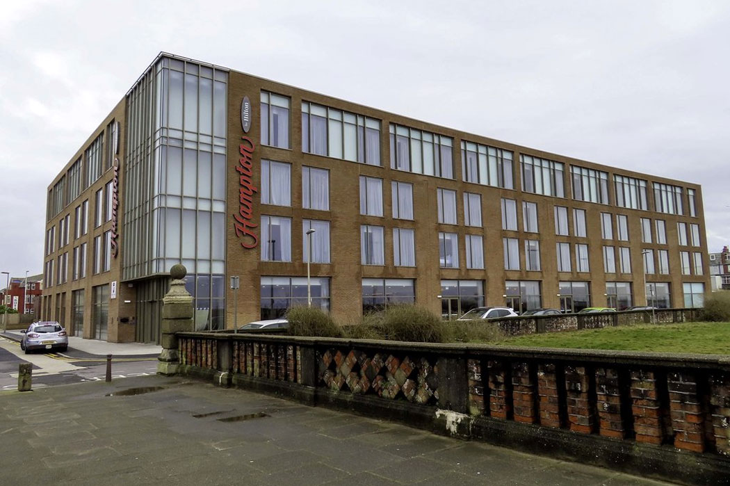 Hampton by Hilton Blackpool is a modern hotel offering a higher standard of accommodation than most other hotels in Blackpool. (Photo: Steve Daniels [CC BY-SA 2.0])