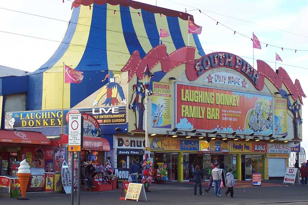 Dating from 1893, South Pier is the youngest of Blackpool’s three piers. (Photo: Jon Bennett [CC BY-SA 2.0])