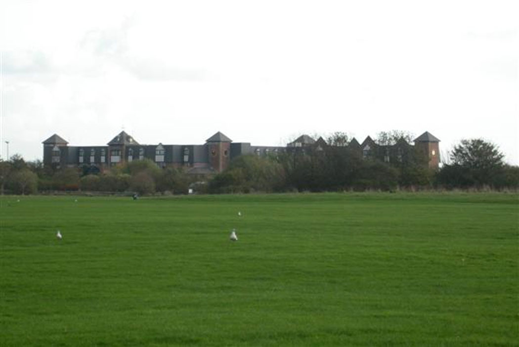 The hotel features the 18-hole Herons' Reach golf course as well as an excellent gym and swimming pool; however, the location is less convenient than other hotels in Blackpool. (Photo: Ben Gamble [CC BY-SA 2.0])