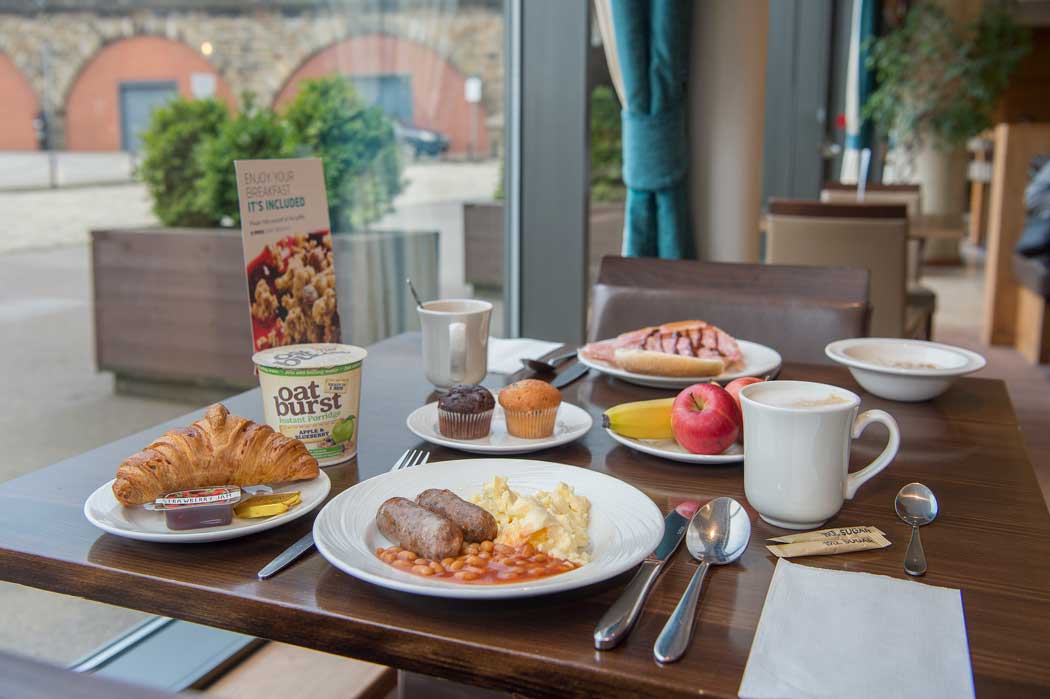 Breakfast is included in your room rate. (Photo: IHG Hotels & Resorts)