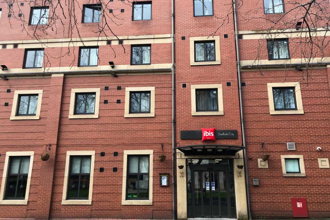 The ibis Sheffield City hotel is a modern hotel within easy walking distance of most points of interest in the city centre. (Photo © 2024 Rover Media)