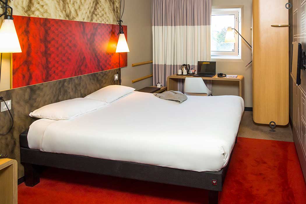 A guest room at the ibis Sheffield City hotel (Photo: ALL – Accor Live Limitless)