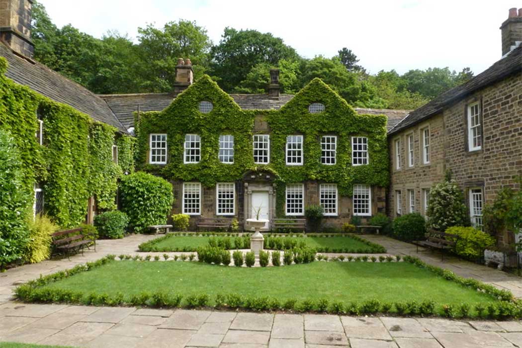 Whitley Hall Hotel is a charming country house hotel in a 16th-century house on the northern outskirts of Sheffield. (Photo: Graham Hogg [CC BY-SA 2.0])