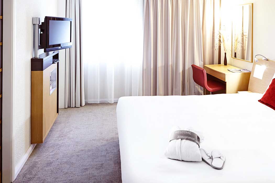 A guest room at the Novotel Sheffield Centre hotel (Photo: ALL – Accor Live Limitless)