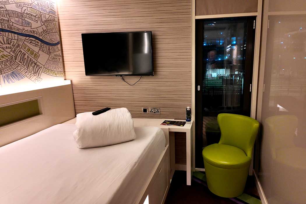 The hub by Premier Inn London King's Cross hotel has small rooms but they’re well designed, making maximum use of the small space. (Photo © 2024 Rover Media)