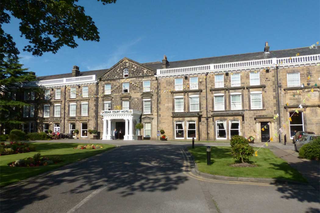 The hotel dates from 1687, when it was the first hotel built to accommodation visitors to Harrogate; however, it has been extensively renovated and most of the hotel buildings date from the 19th century. (Photo: Norman Caesar [CC BY-SA 2.0])