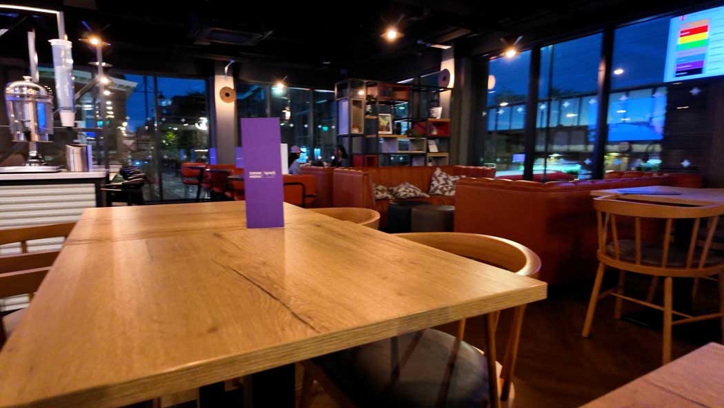 The lounge bar near the hotel reception area. (Photo © 2025 Rover Media)