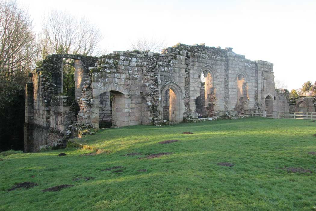 You can explore the ruins of Spofforth Castle in the village of Spofforth, around midway between Harrogate and Wetherby. (Photo: Martin Dawes [CC BY-SA 2.0])